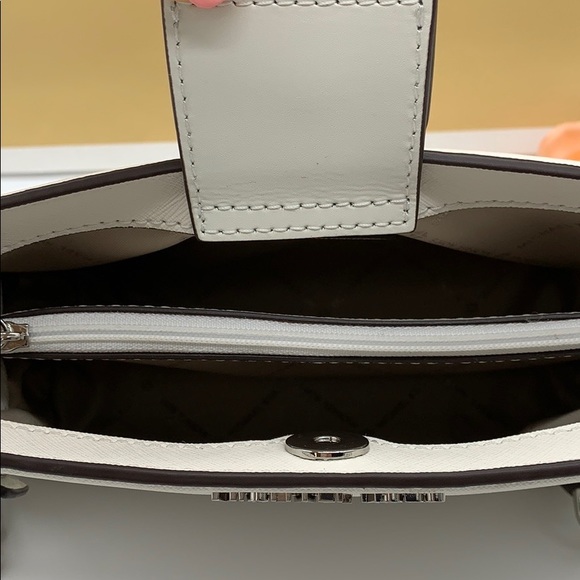 MICHAEL KORS RAYNE SM CROSSBODY OPTIC WHITE - Picture 13 of 16